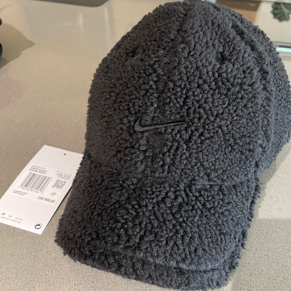 Nike Sherpa Baseball Hat - Picture 2 of 5